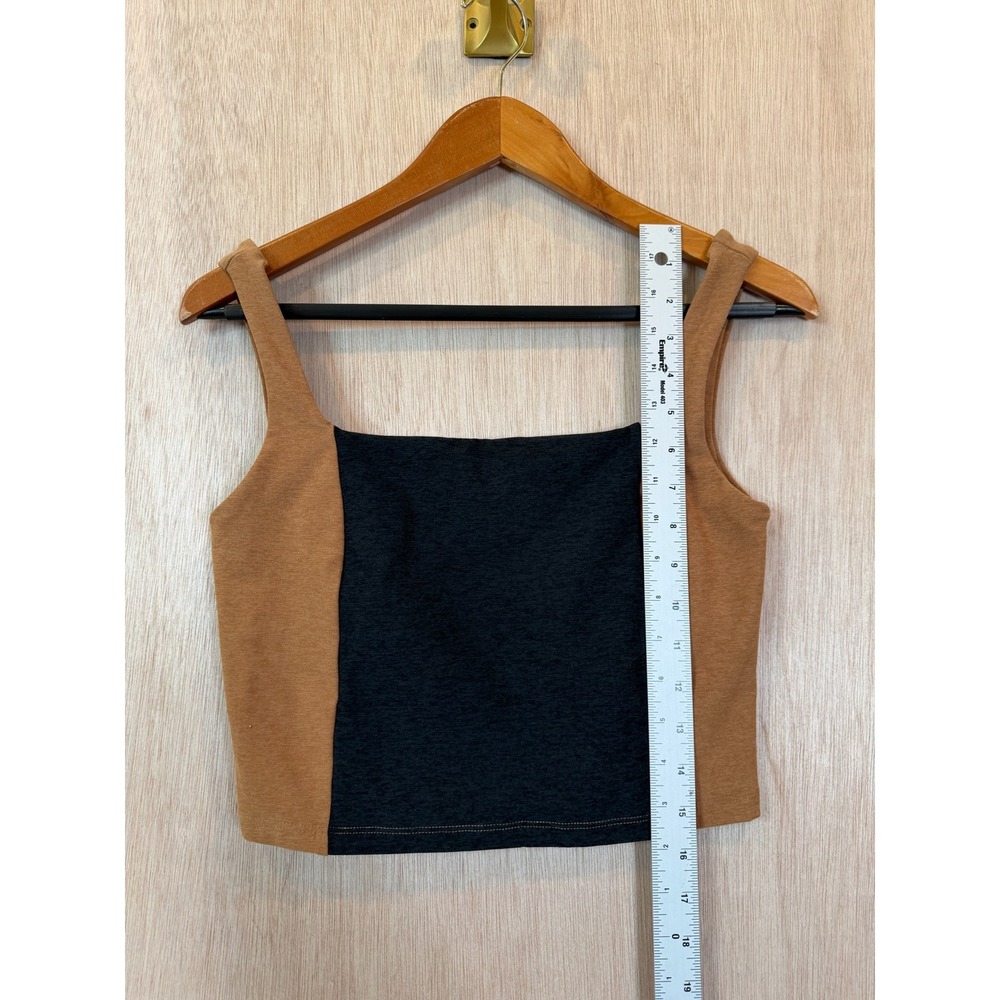 Beyond Yoga Womens Medium Athletic Top Cropped Brown Black Colorblock Athleisure - Picture 2 of 4